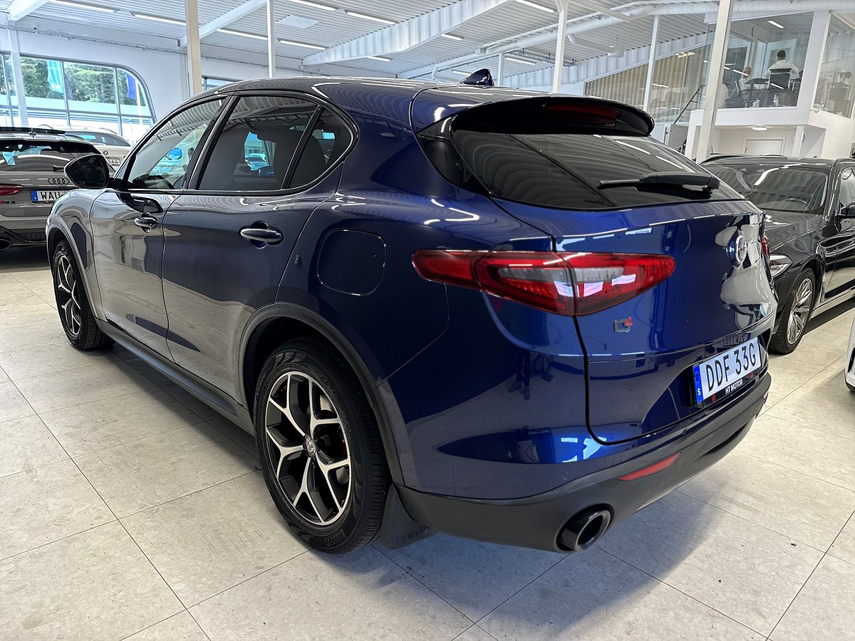 Alfa Romeo Stelvio – bild 6