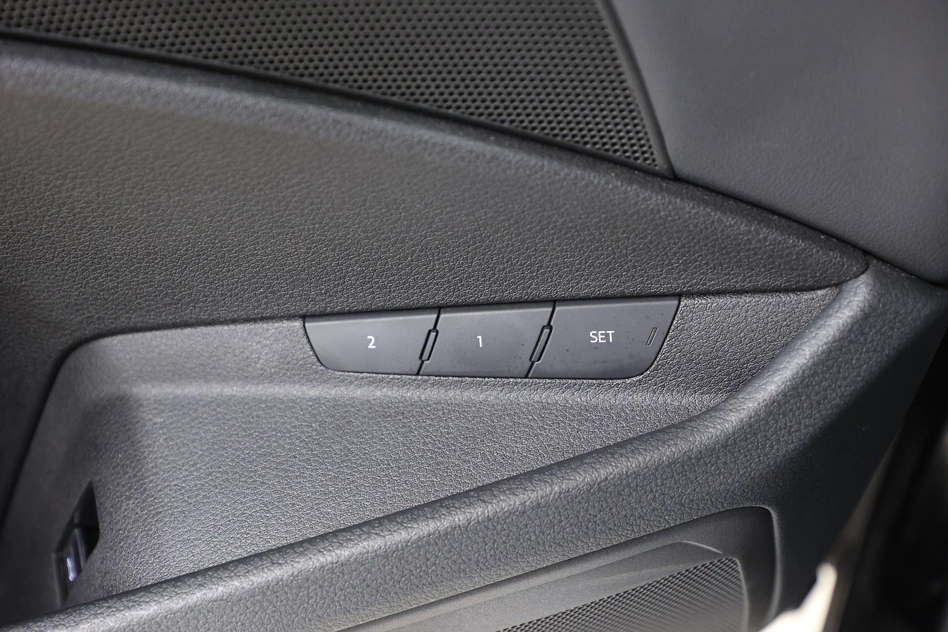 Audi e-tron 50 Quattro 313hk *Hjulkampanj!* Proline Navi B-kamera Drag MOMS