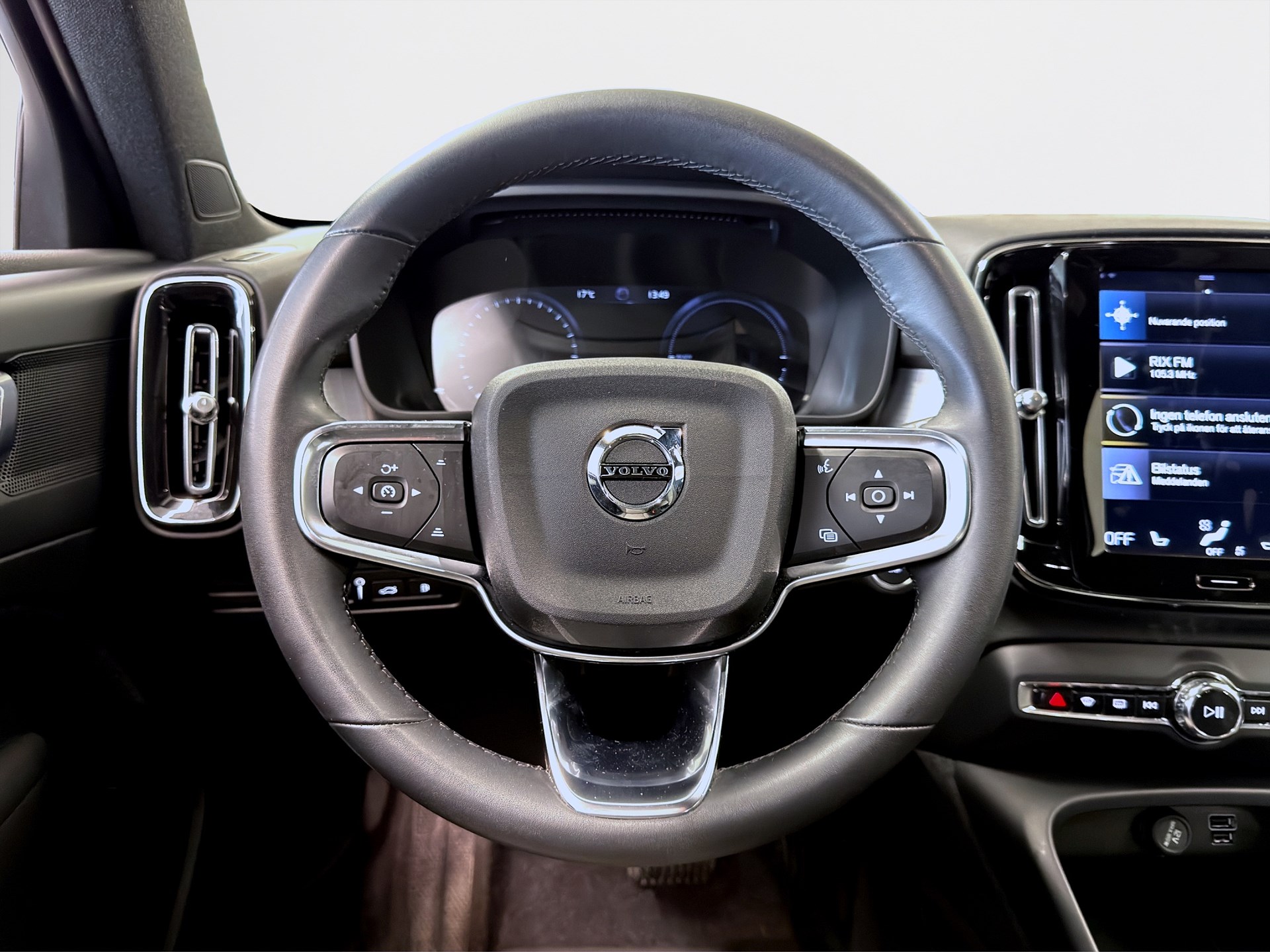 Volvo XC40 Recharge T4 211hk Core Bright B-Kamera Keyless Navi