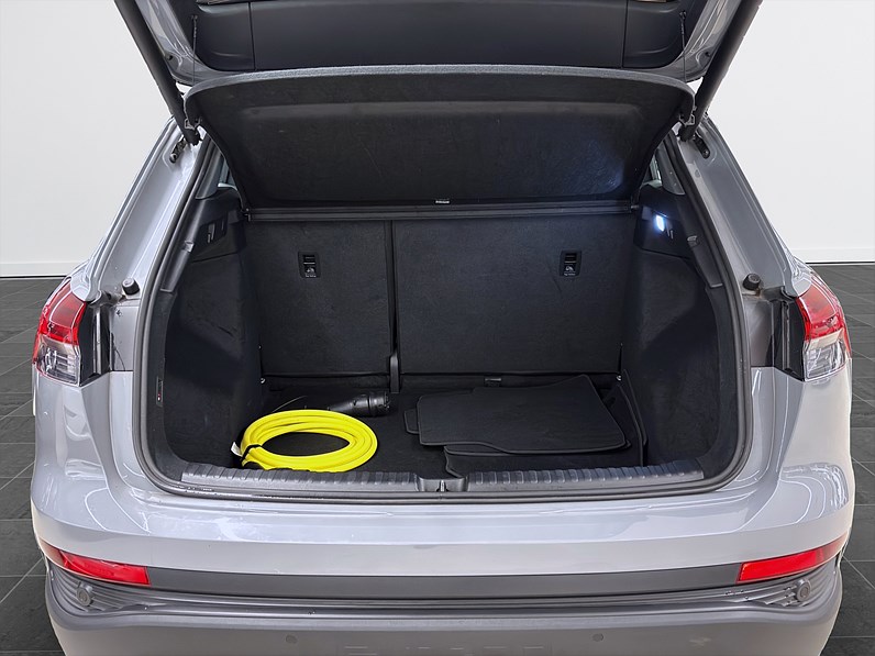 Audi Q4 40 e-tron 204hk Proline SONOS 2 Års Garanti!