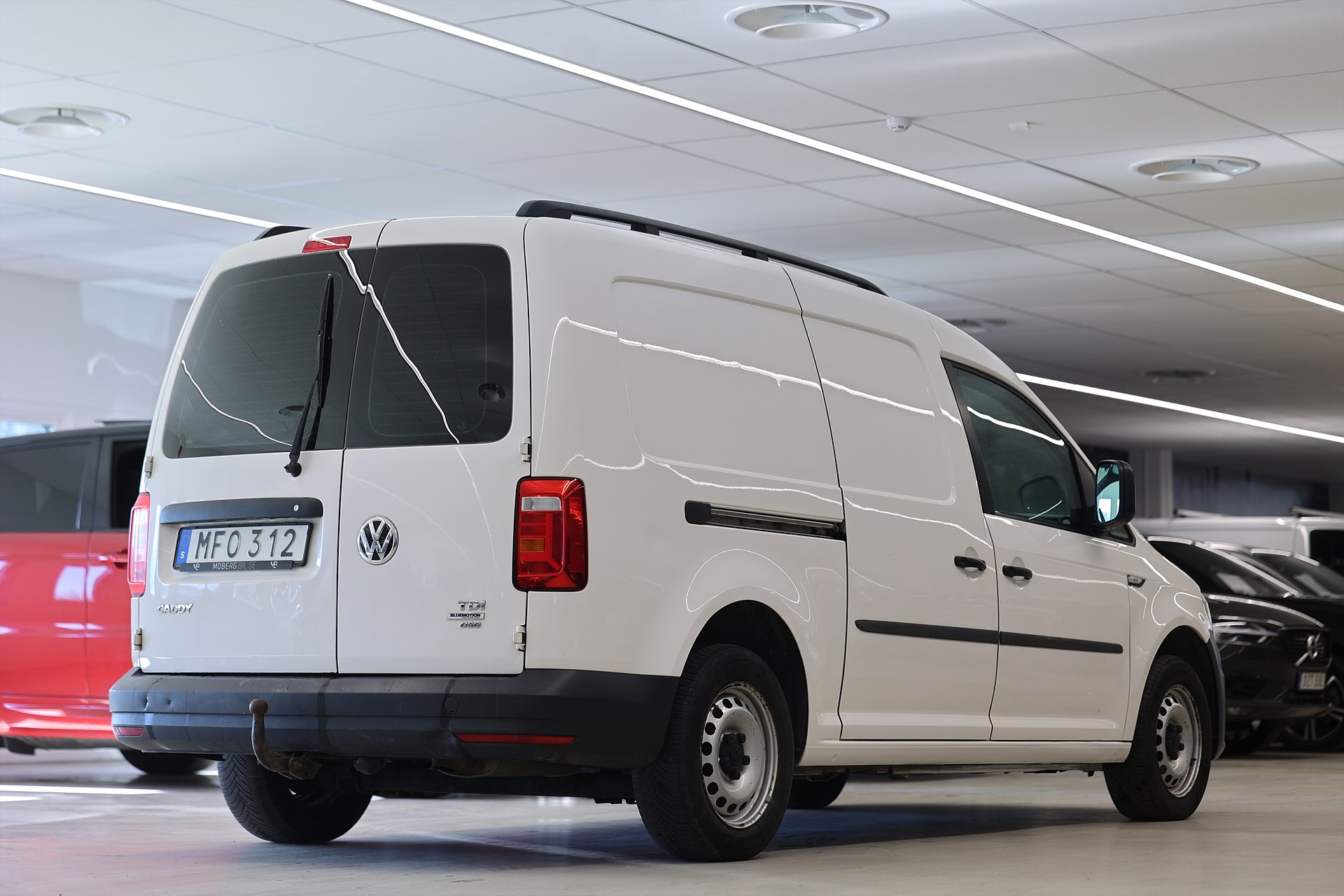 Volkswagen Caddy Maxi 2.0 TDI 102hk Värmare Drag MOMS