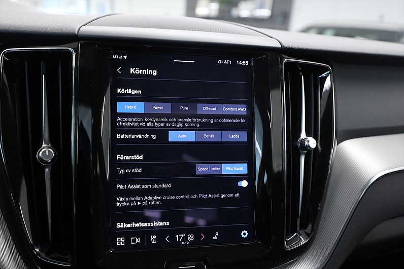 Volvo XC60 Recharge T6 AWD 350hk Plus Dark Pano Drag 360