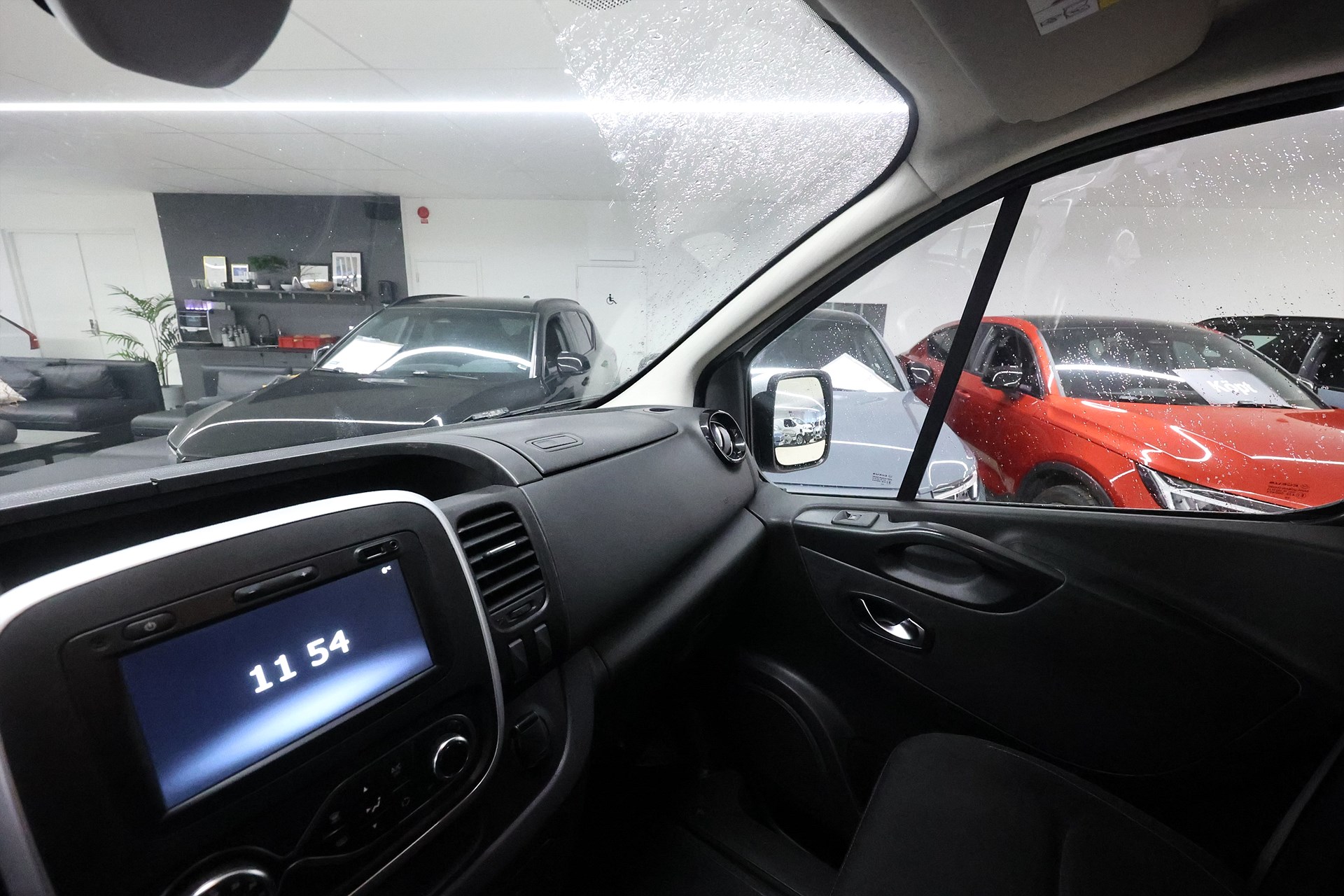 Renault Trafic 2.0 dCi 145hk Nordic Line L2 Värmare LED Navi