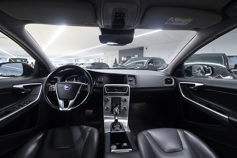 Volvo V60 Cross Country D3 150hk Classic Navi Värmare Keyless