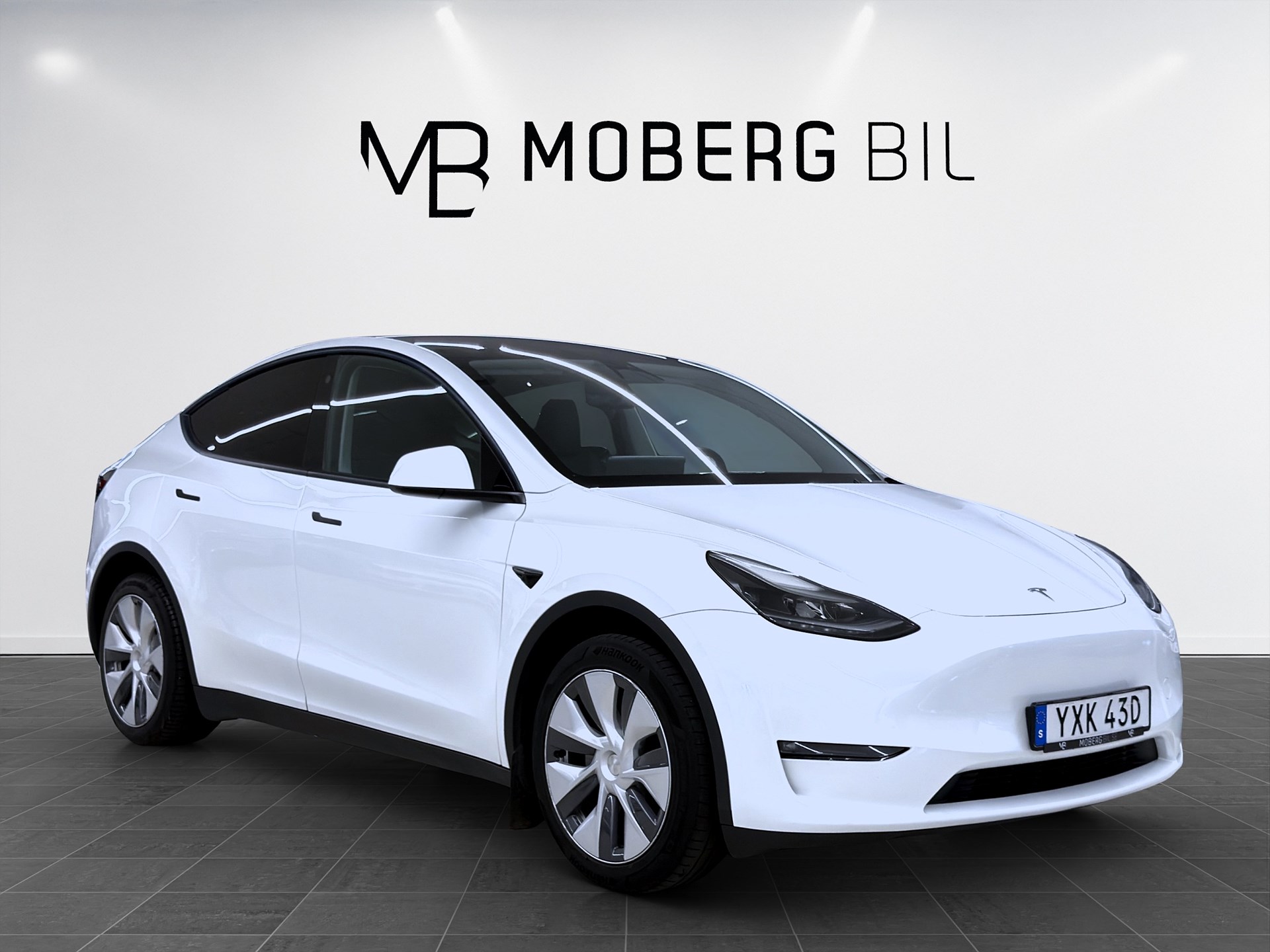 Tesla Model Y Long Range AWD 514hk Pano Drag Läder Navi