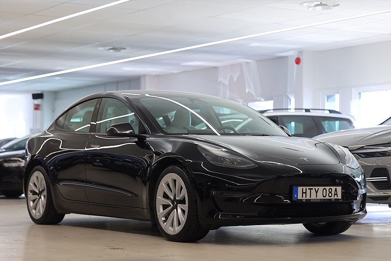 Tesla Model 3 Long Range AWD 440hk AP Pano Läder Navi Drag