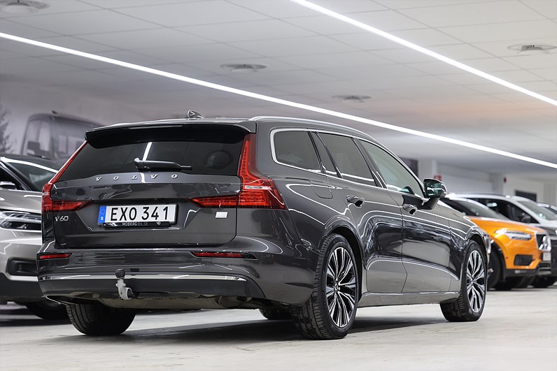 Volvo V60 Recharge T6 AWD 350hk Core Bright Skinn Drag