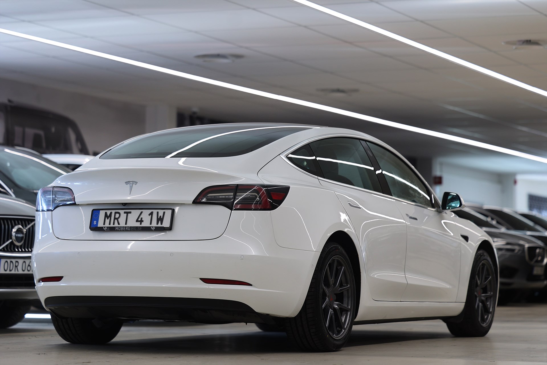 Tesla Model 3 Standard Range Plus 325hk AP Pano Läder Navi