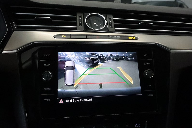 Volkswagen Passat SC 2.0 TDI 4M 190hk R Line Executive Nappa