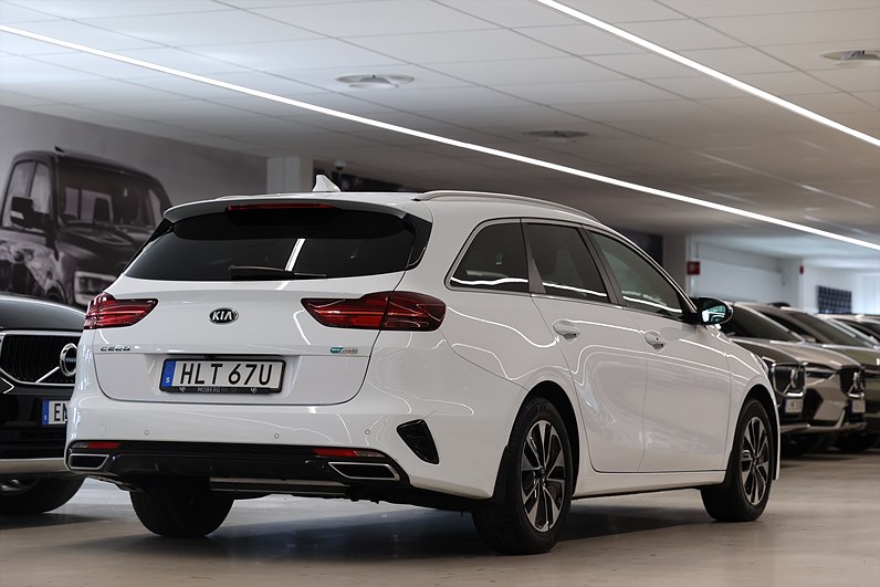 Kia Ceed Plug-in SportsWagon 141hk B-kamera Keyless CarPlay