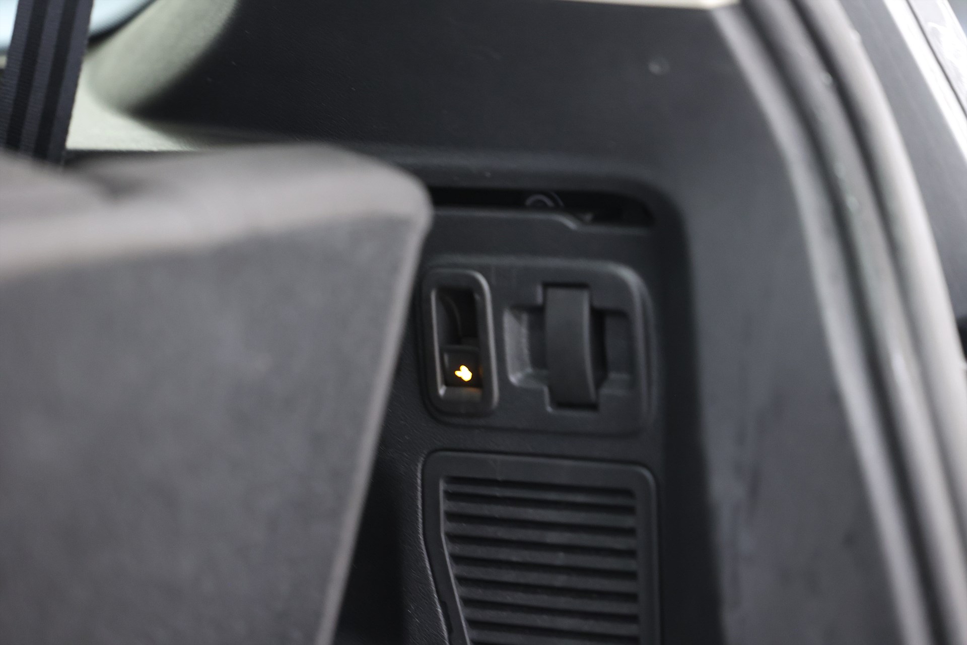 Volkswagen Touran 1.8 TSI 180hk *Hjulkampanj!* R-Line Drag