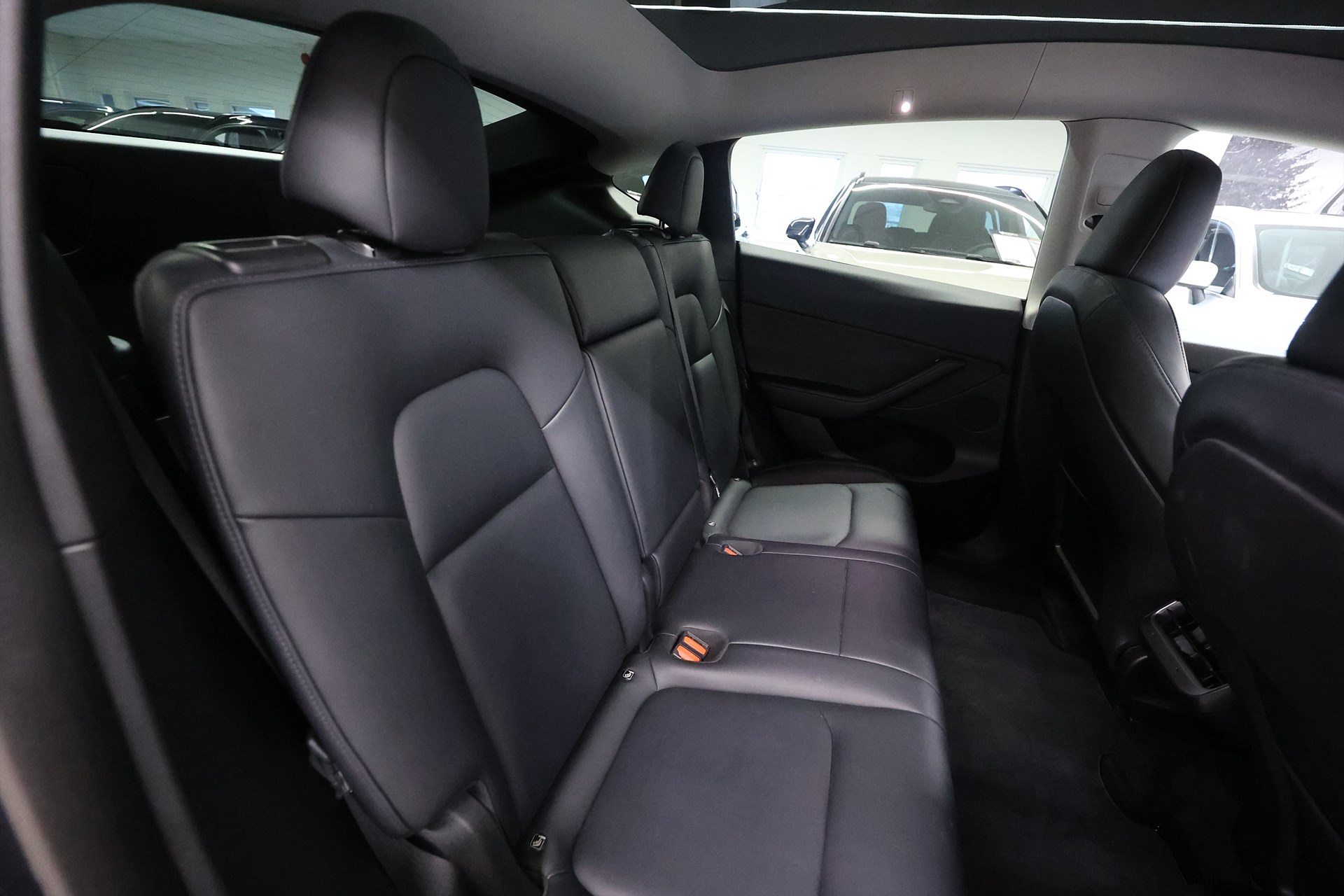 Tesla Model Y Long Range AWD 514hk Autopilot Pano Läder Navi