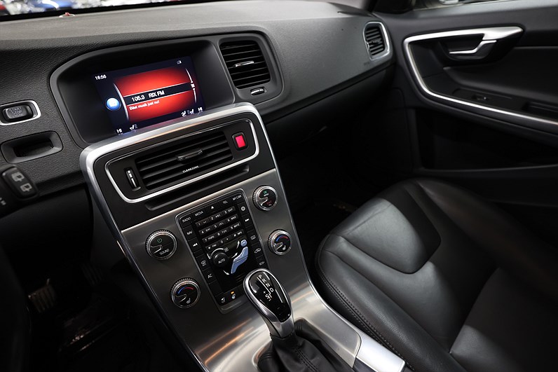 Volvo V60 D4 190hk Classic Summum Drag Navi VOC