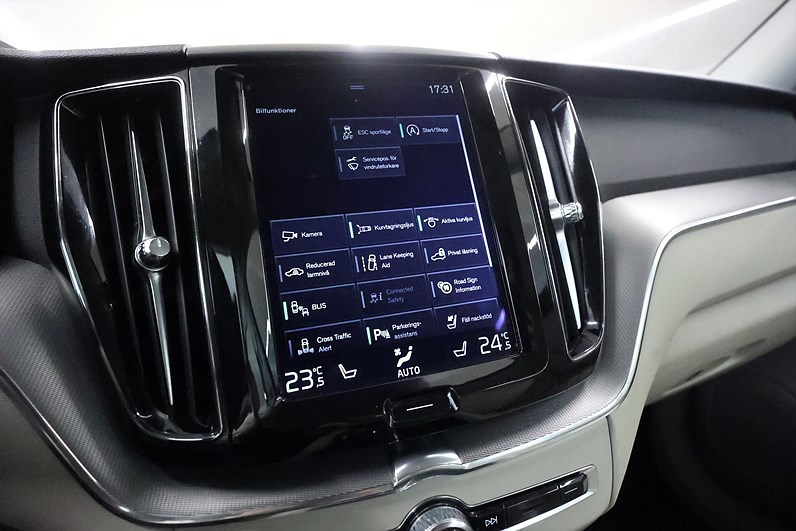 Volvo XC60 D4 AWD 190hk Inscription 360 Drag Värmare Navi