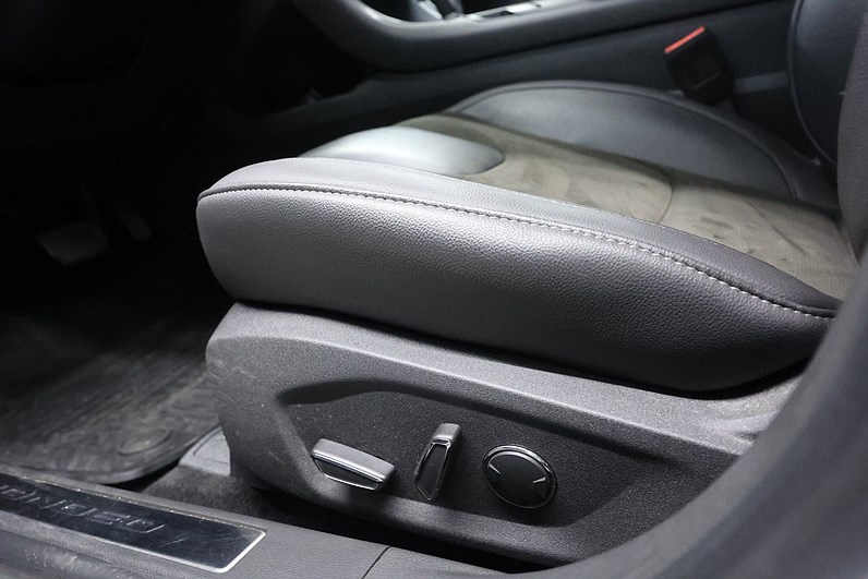 Ford Mondeo 2.0 TDCi 150hk Titanium Business Navi Keyless B-Kamera