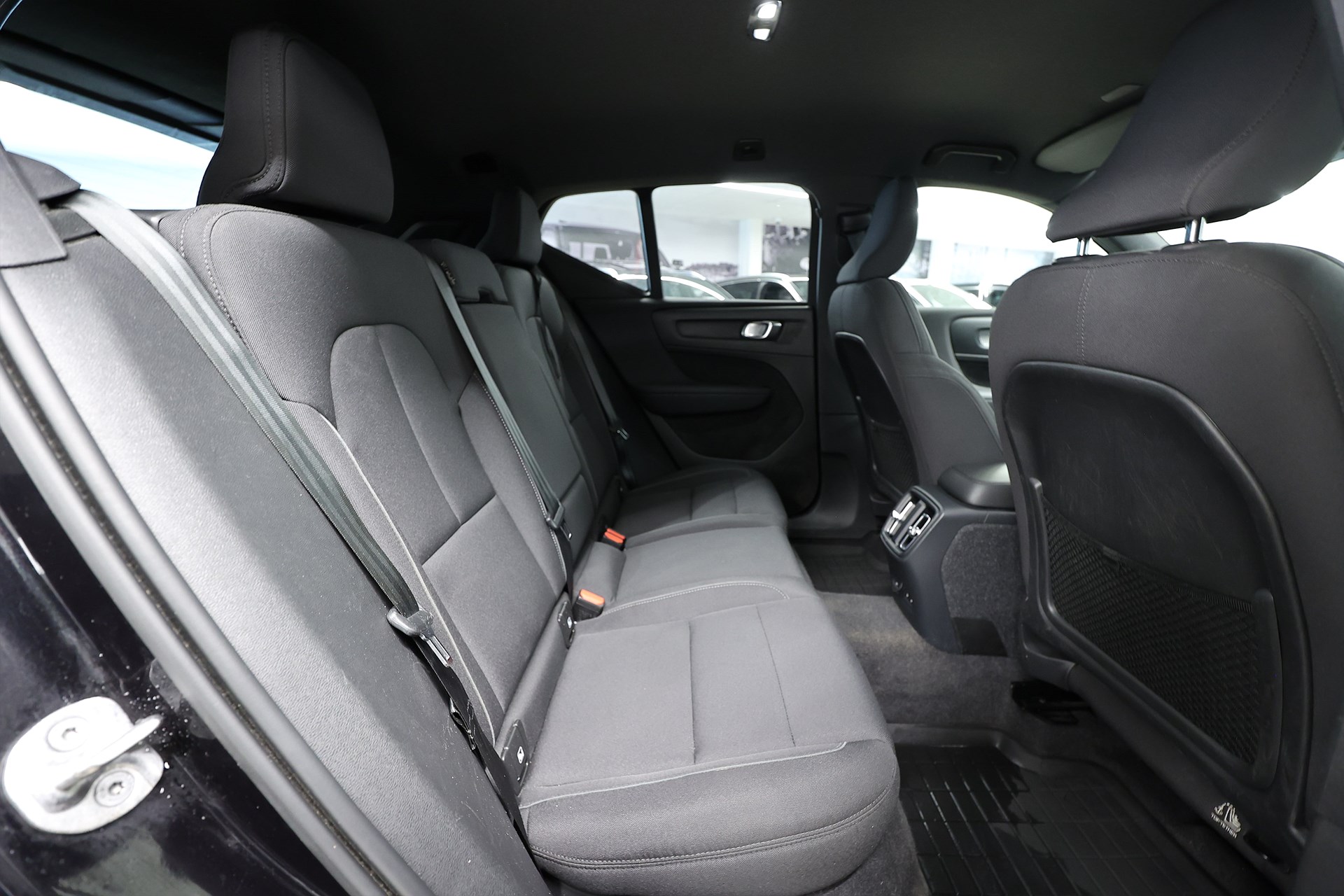 Volvo XC40 P6 Recharge Core B-kamera Drag Keyless MOMS