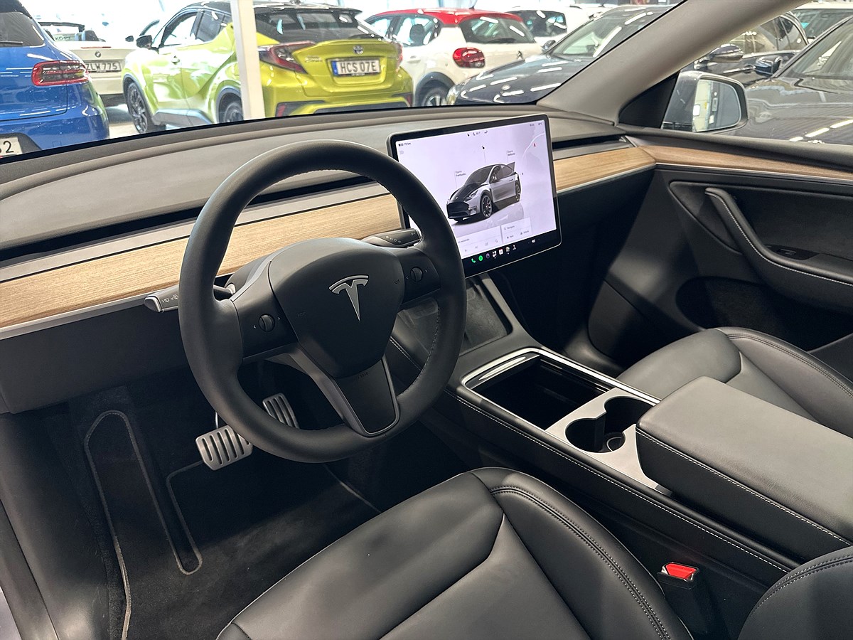 Tesla Model Y – bild 13
