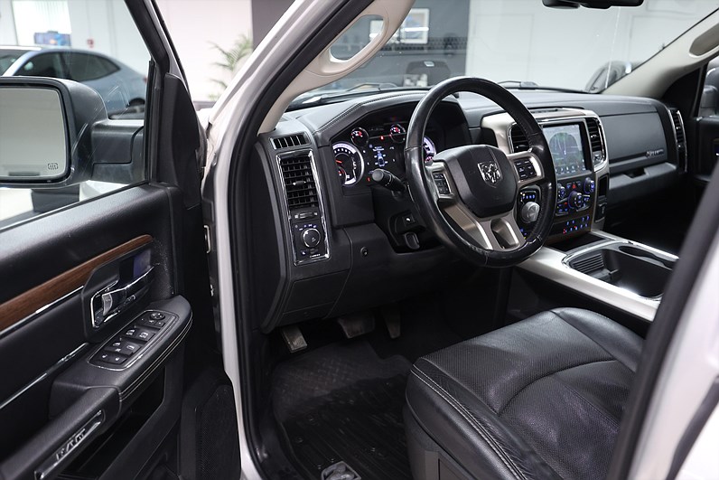 Dodge RAM 5.7 V8 4WD 401hk *Hjulkampanj!* Laramie RamBox MOMS