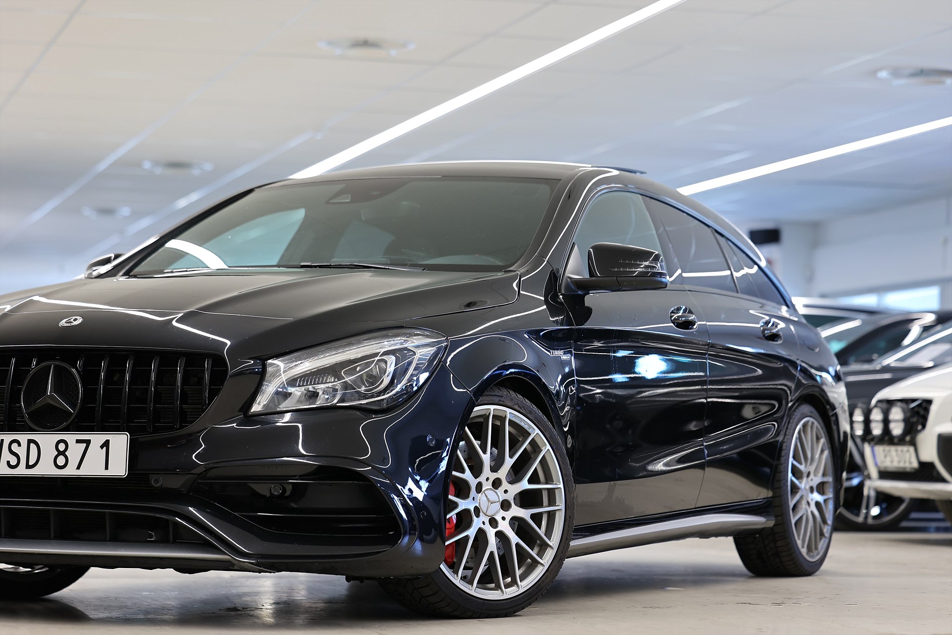 Mercedes-Benz AMG CLA 45 4M 381hk Pano H/K Skalstolar