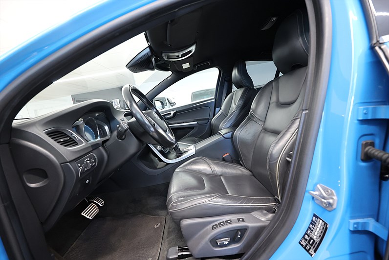 Volvo S60 T6 306hk R-Design Polestar H/K Läder Navi B-Kamera