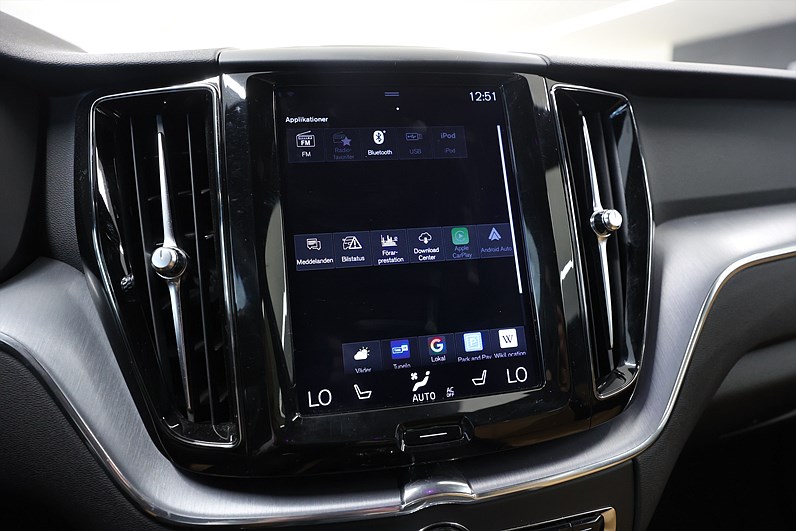 Volvo XC60 T5 250hk Momentum Keyless Läder Navi Värmare B-Kamera