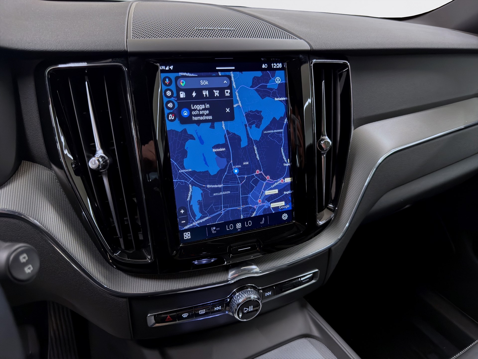Volvo XC60 Recharge T6 AWD 350hk Plus Black Nordic Edt. Pano H/K Drag