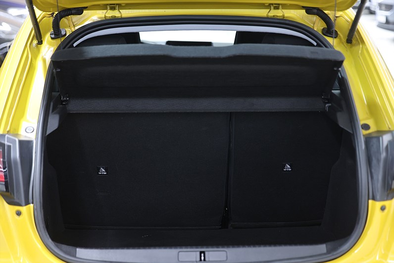 Peugeot 208 1.2 PureTech 75hk Active PDC Carplay