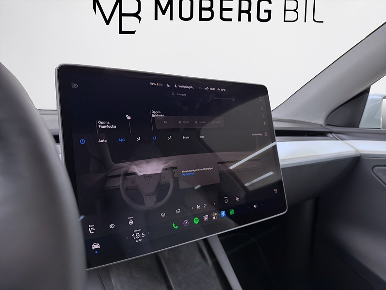 Tesla Model Y Long Range 514hk Pano Drag B-Kamera Läder MOMS