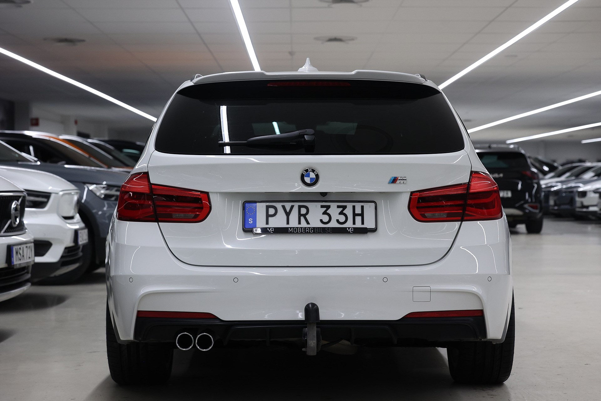 BMW 320d xDrive Touring 190hk *Hjulkampanj!* M Sport Pano HUD H/K Keyless Drag