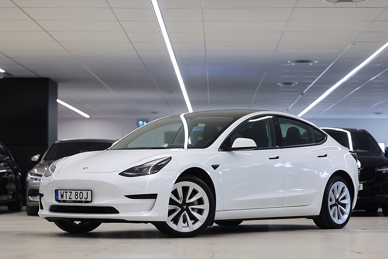 Tesla Model 3 Standard Range 283hk Pano Läder Navi B-Kamera Keyless