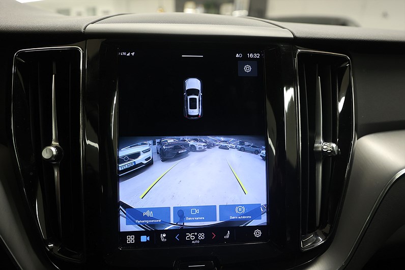 Volvo XC60 Recharge T6 AWD 350hk *Hjulkampanj!* Core Drag