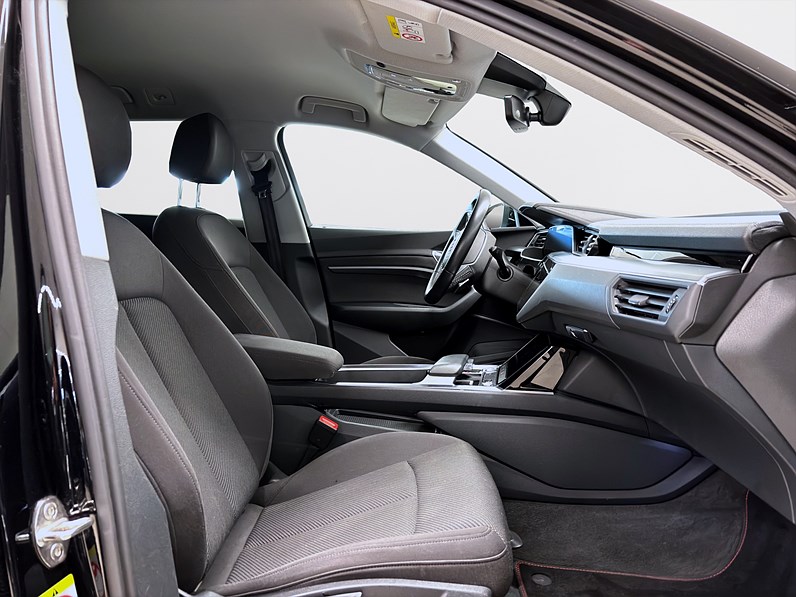 Audi e-tron 50 quattro 313hk Helg på Moberg! Navi Keyless PDC