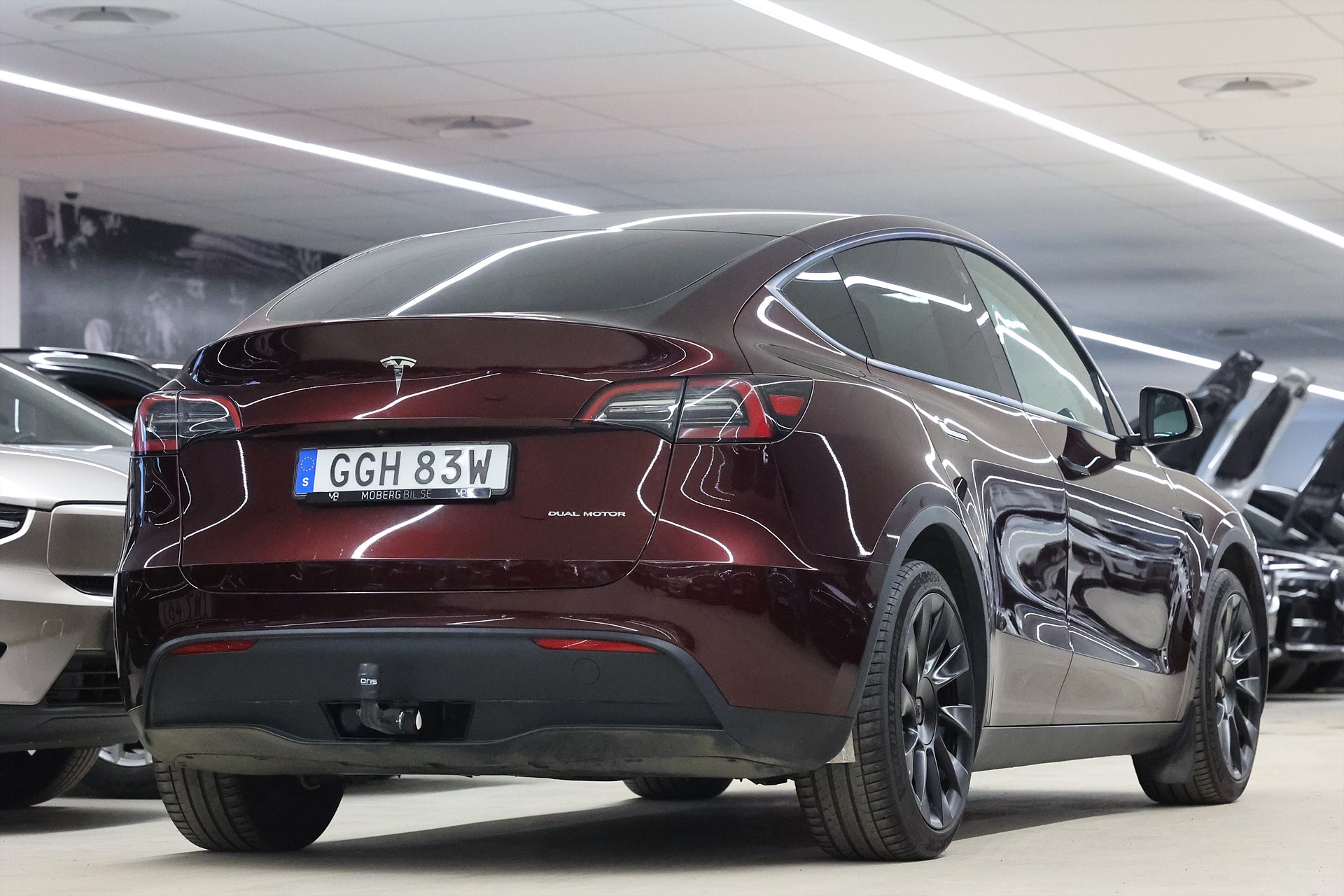 Tesla Model Y Long Range AWD 514hk Pano Drag Navi Läder