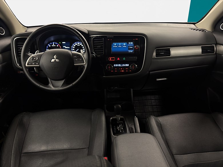 Mitsubishi Outlander DI-D 4WD 7-sits Drag Kamera 2015, vit – bild 17 av 23, begagnad hos Niber i Järfälla
