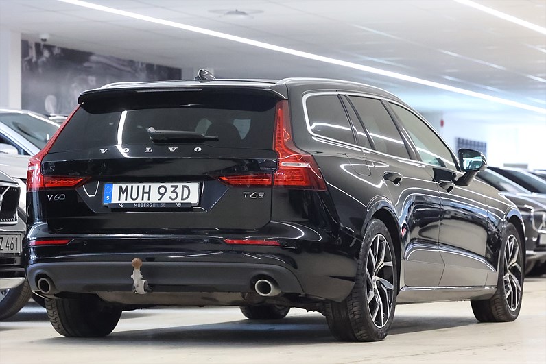 Volvo V60 Recharge T6 AWD 340hk Momentum Keyless CarPlay PDC