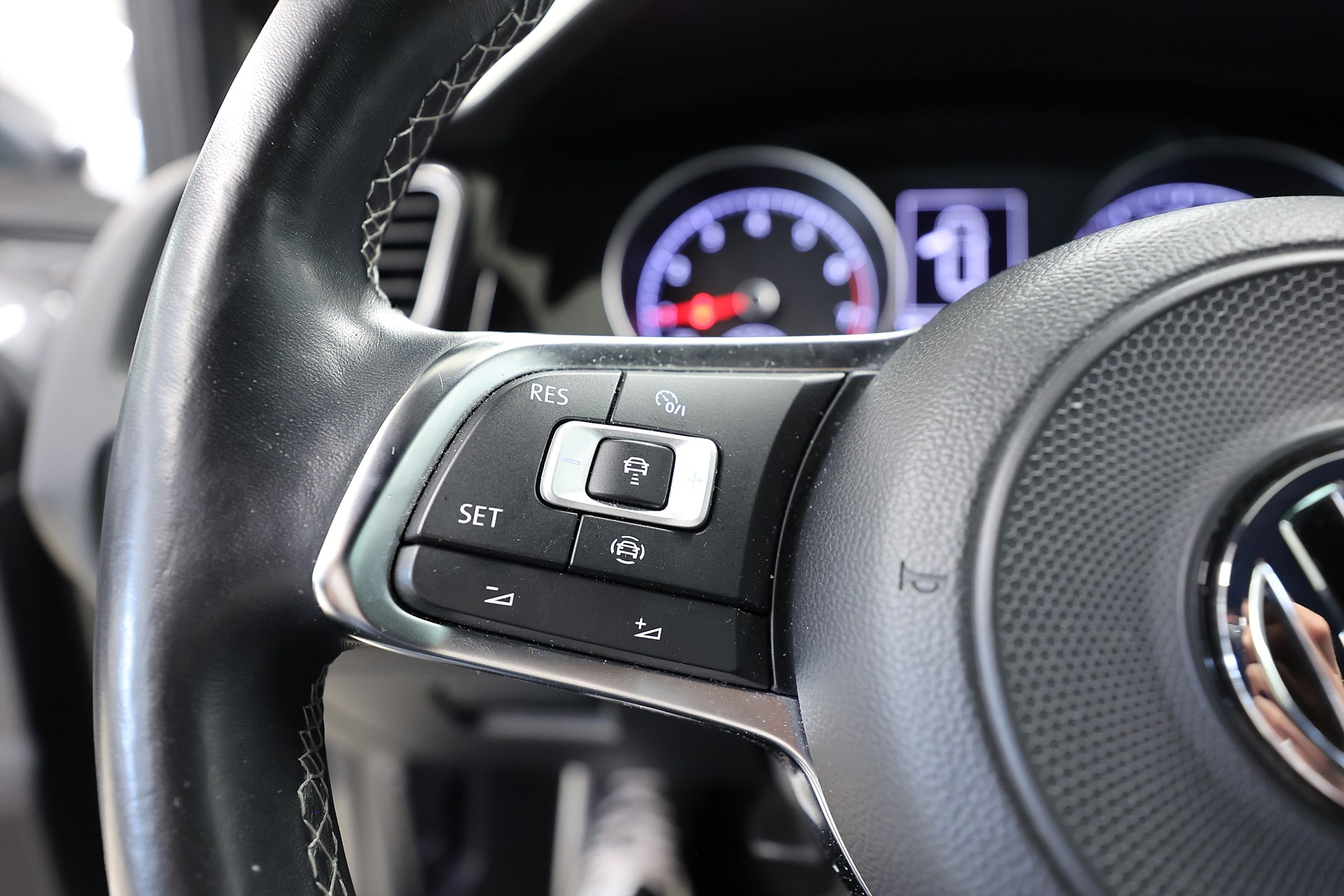 Volkswagen Golf 1.5 TSI R-line GT B-kamera Drag Carplay