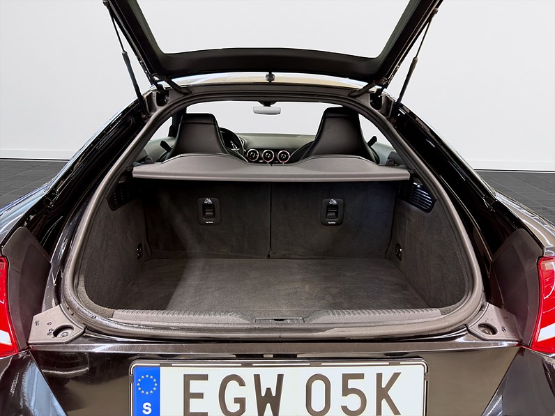 Audi TT Coupé 45 TFSI quattro 245hk Helg på Moberg! S-line B&O Navi PDC