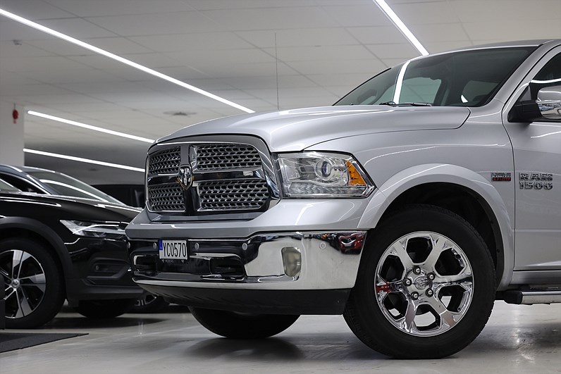 Dodge RAM 5.7 V8 4WD 401hk *Hjulkampanj!* Laramie RamBox MOMS