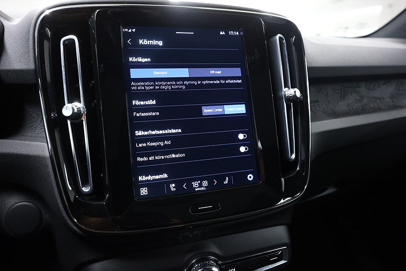 Volvo C40 Recharge Twin motor AWD 408hk Core Pano Drag