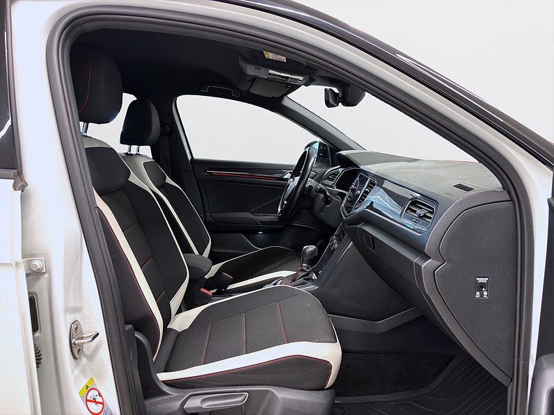 Volkswagen T-Roc 190hk GT Sports Package B-Kamera Drag Keyless
