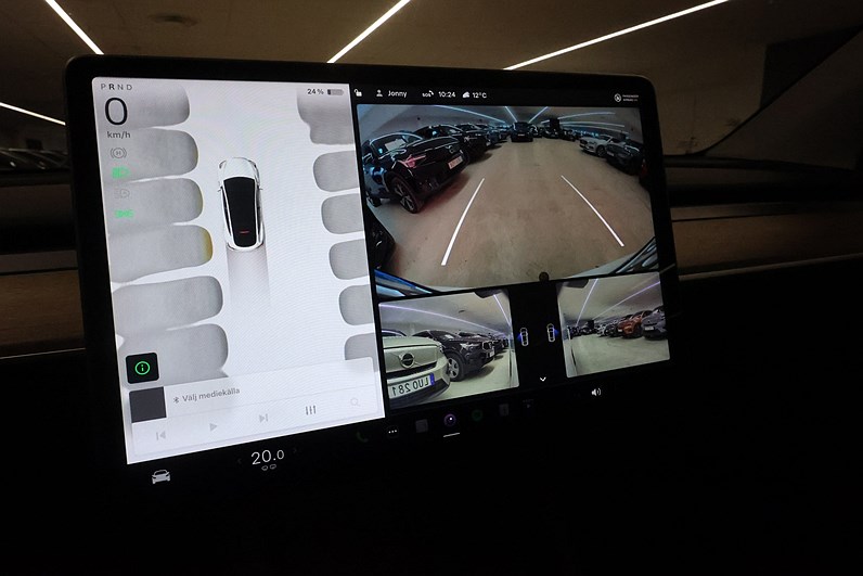 Tesla Model Y Long Range AWD 514hk Pano Drag Navi Läder