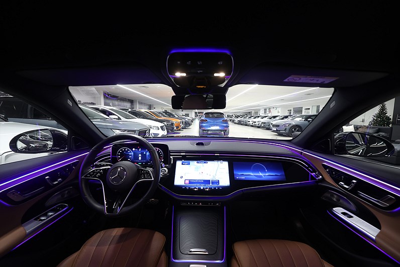 Mercedes-Benz E 300 d e 4MATIC All-terain 313hk *Hjulkampanj!* Hyperscreen SE SPEC