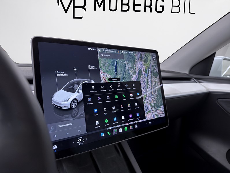 Tesla Model Y Standard Range 299hk Drag Pano Premium B-Kamera