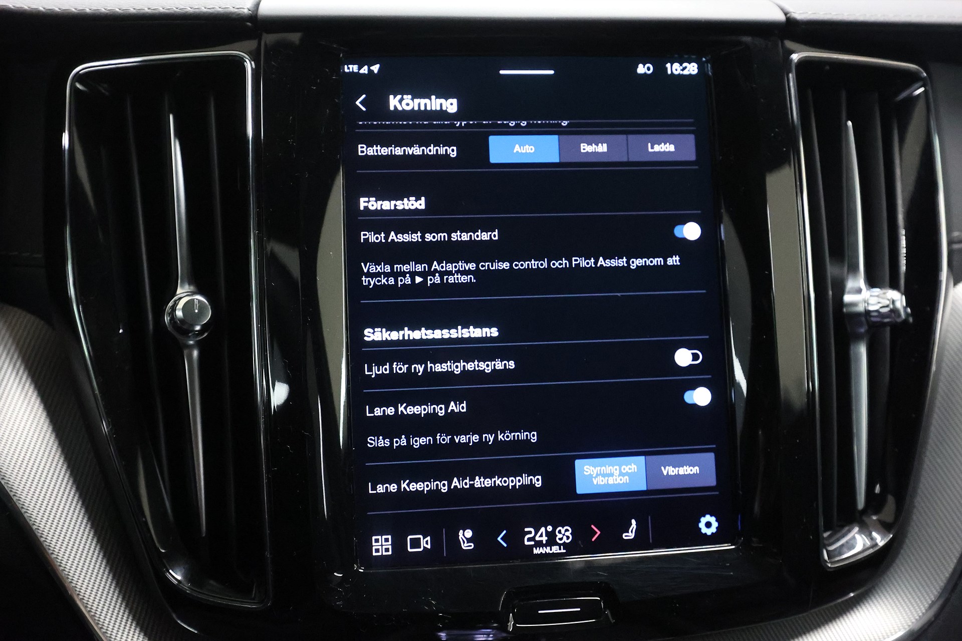 Volvo XC60 Recharge T8 AWD 456hk Ultimate Black Edt H/K 360 HUD Massage