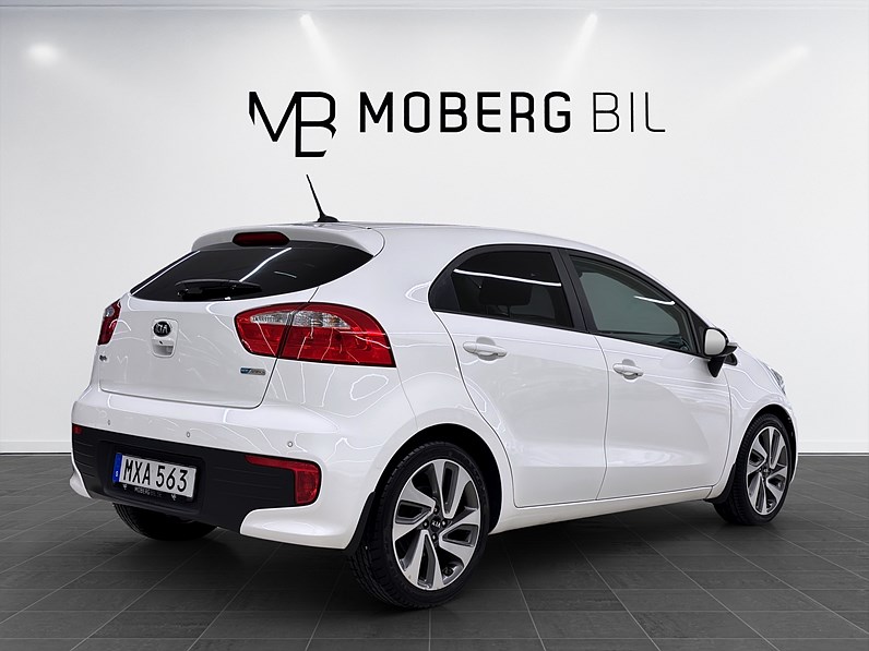 Kia Rio 5-dörrar 1.2 CVVT Manuell 84hk Navi B-Kamera PDC