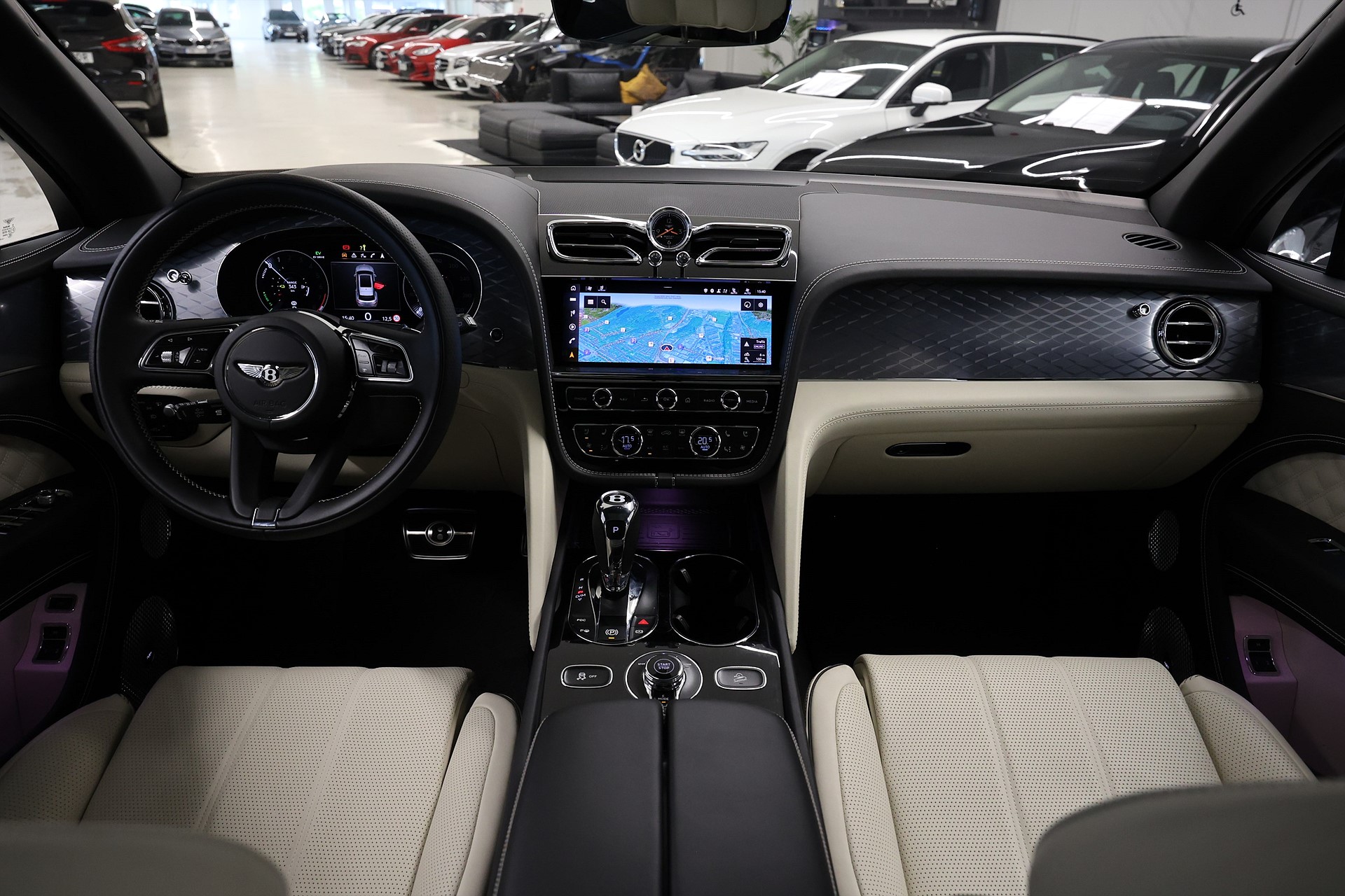 Bentley Bentayga Hybrid Blackline Naim Mulliner Pano