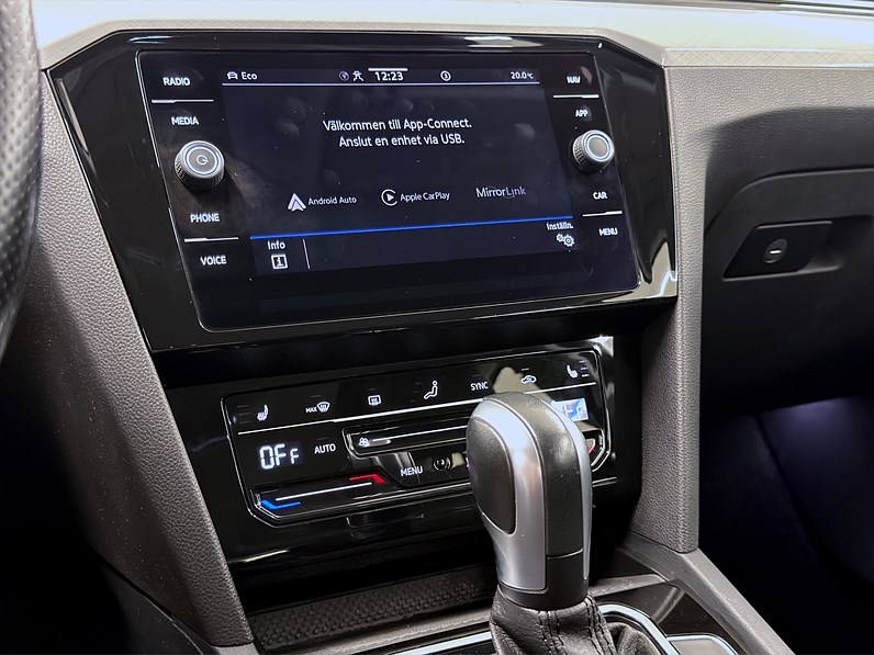 Volkswagen Passat SC GTE 218hk Keyless B-Kamera Navi Drag PDC