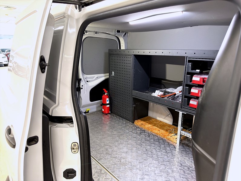 Toyota ProAce City Electric 50 kWh 136hk Helg på Moberg! V-inrett Drag Navi