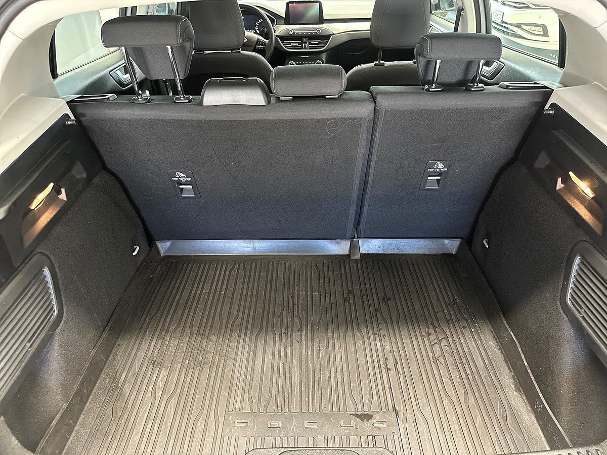 Ford Focus – bild 8