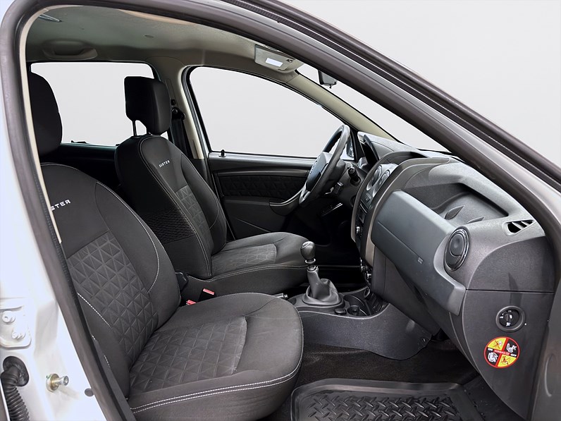 Dacia Duster 1.5 dCi 4x4 109hk Helg på Moberg! Drag 2354 kr årsskatt